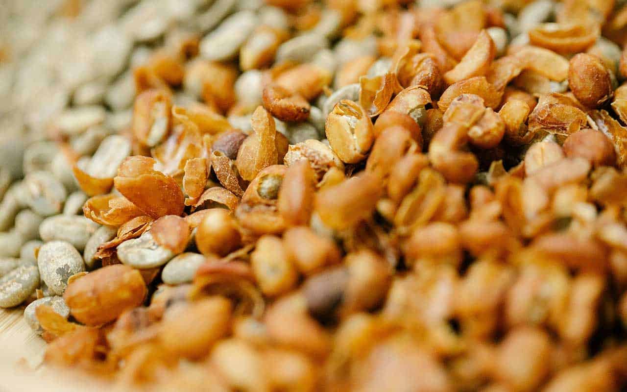 دانه های سبز قهوه با رویه