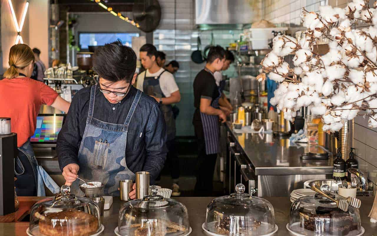 نوشیدنی های مختلف کافه